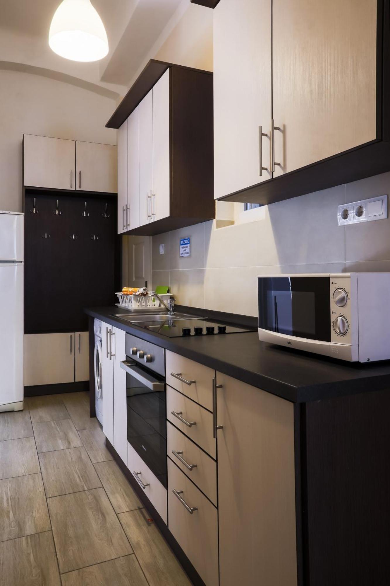 East Station Apartments Budapest Bagian luar foto