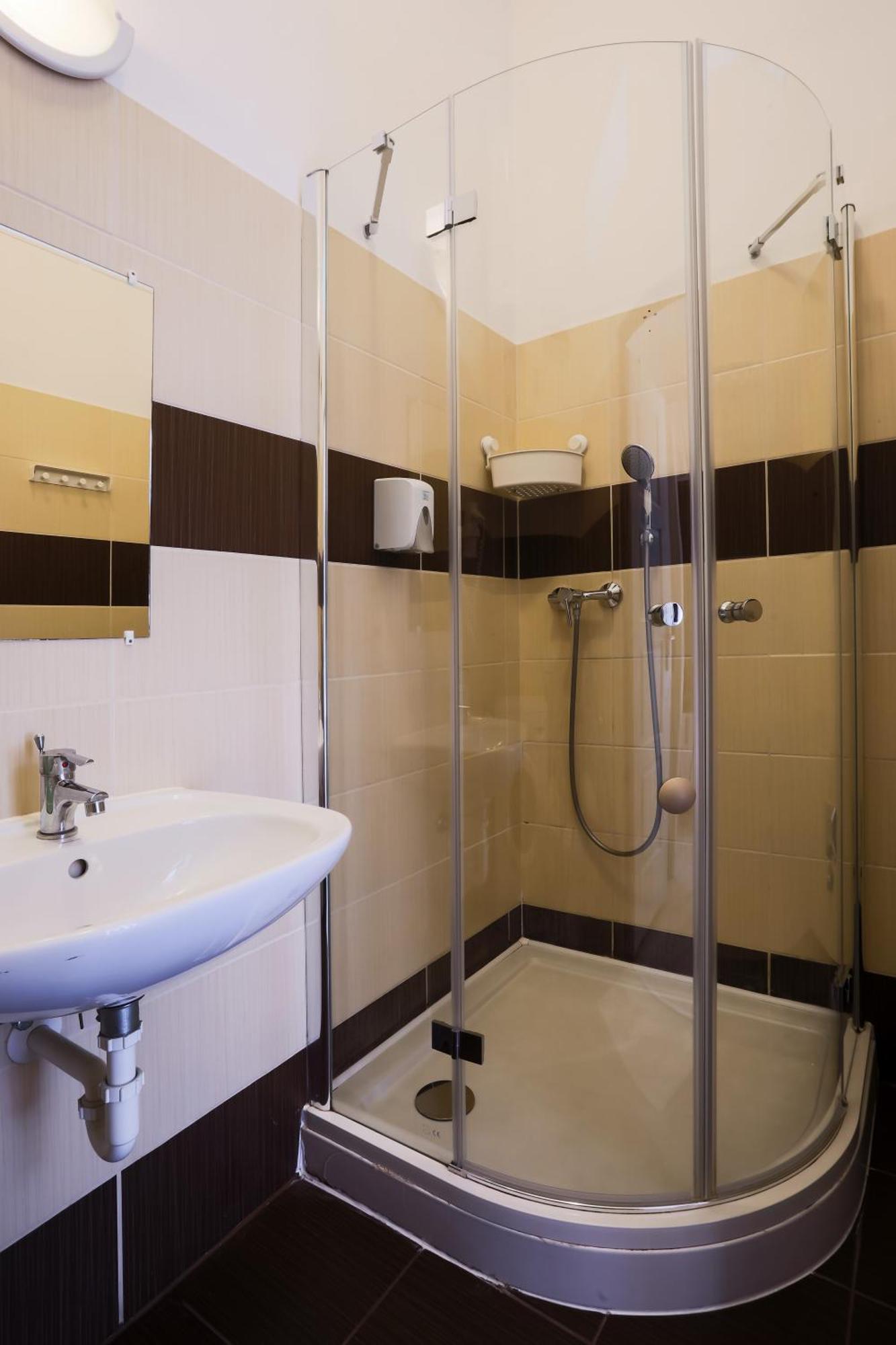 East Station Apartments Budapest Bagian luar foto